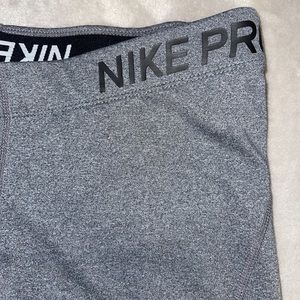womens nike pro’s